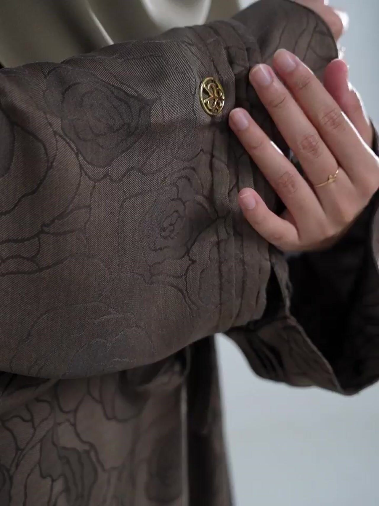 Sara Abaya - video